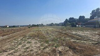 Land for sale in Almeirim, Portugal — €57,000