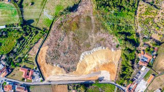Land for sale in Vila Nova de Gaia, Portugal — €999,000