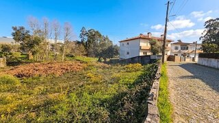 Land for sale in Paredes, Portugal — €84,000