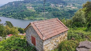 Land for sale in Marco de Canaveses, Portugal — €68,500