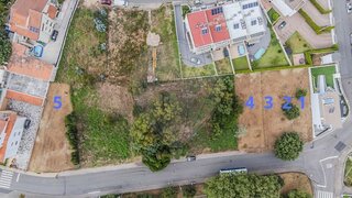 Terreno em Vila Nova de Gaia · 1510 m² · 380 000 €