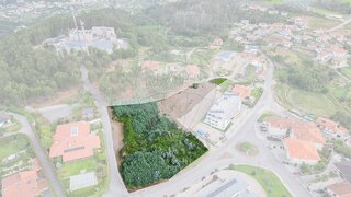 Land for sale in Castelo de Paiva, Portugal — €475,000