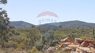 Land for sale in São Brás de Alportel, Portugal — €262,300