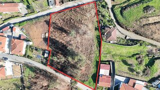 Land for sale in Felgueiras, Portugal — €330,000