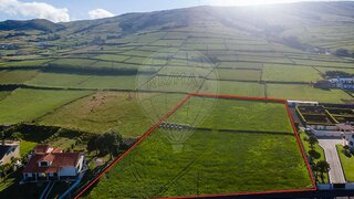 Land for sale in Praia da Vitória, Portugal — €105,000
