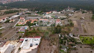 Terreno em Leiria · 2690 m² · 75 000 €
