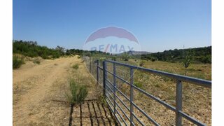 Terreno de 16 300 m² em Bragança