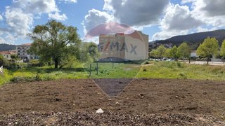 Land for sale in Vale de Cambra, Portugal — €230,000