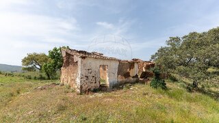 Land for sale in Silves, Portugal — €350,000