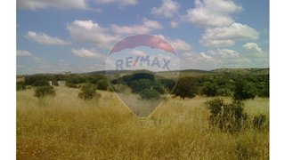 Land for sale in Alandroal, Portugal — €96,000
