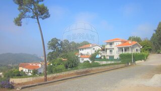 Land for sale in Paredes, Portugal — €96,500