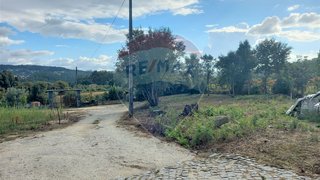 Land for sale in Paredes, Portugal — €31,500
