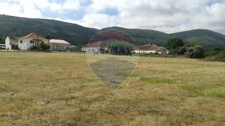 Land for sale in Porto de Mós, Portugal — €190,000