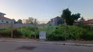 Land for sale in Vila Nova de Gaia, Portugal — €90,000
