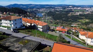 Land for sale in Cinfães, Portugal — €35,000