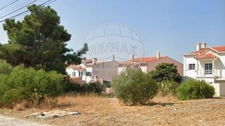 Land for sale in Sesimbra, Portugal — €30,000
