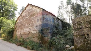 Land for sale in Cinfães, Portugal — €21,500