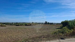 Land for sale in Moita, Portugal — €260,000