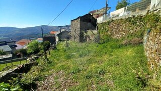 Land for sale in Castro Daire, Portugal — €25,000