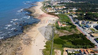Land for sale in Vila Nova de Gaia, Portugal — €600,000