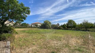 Land for sale in Seia, Portugal — €31,000