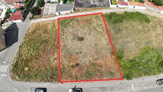 Terreno de 726 m² em Bragança
