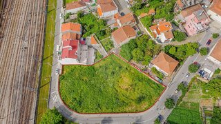 Terreno de 2088 m² em Porto