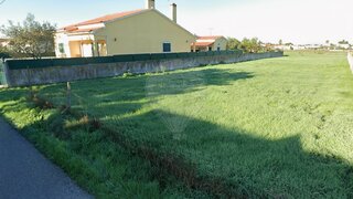Land for sale in Salvaterra de Magos, Portugal — €90,000