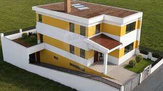 Terreno em Amadora · 242 m² · 225 000 €