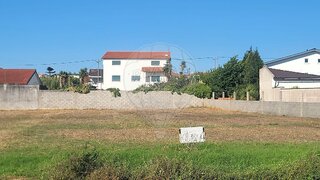 Land for sale in Marinha Grande, Portugal — €70,000