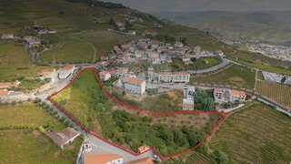 Land for sale in Peso da Régua, Portugal — €125,000