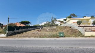 Land for sale in Sesimbra, Portugal — €175,000