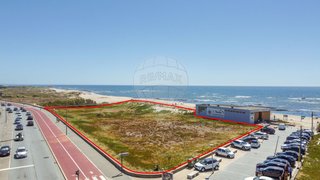 Land for sale in Vila Nova de Gaia, Portugal — €1,490,000
