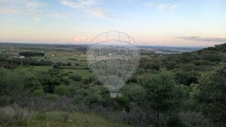 Land for sale in Reguengos de Monsaraz, Portugal — €65,000