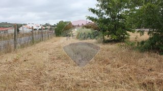 Land for sale in Alenquer, Portugal — €85,000