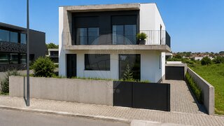 Land for sale in Vila Nova de Gaia, Portugal — €285,000