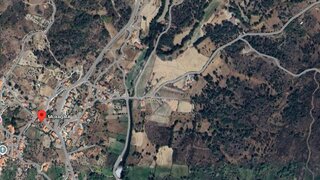 Terreno para venda em Fornos de Algodres, Portugal — 15 000 €