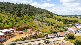 Land for sale in Reguengos de Monsaraz, Portugal — €68,000