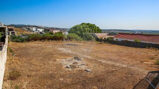 Land for sale in Alenquer, Portugal — €120,000