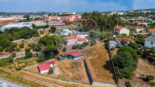 Land for sale in Tondela, Portugal — €100,000
