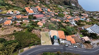 Land for sale in Câmara de Lobos, Portugal — €65,000