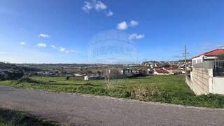 Terreno de 3344 m² em Leiria