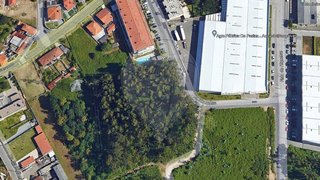 Land for sale in Vila Nova de Gaia, Portugal — €460,000