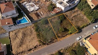 Land for sale in Odivelas, Portugal — €110,000