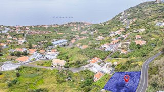 Land for sale in Calheta (Madeira), Portugal — €195,000