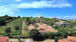 Land for sale in São João da Pesqueira, Portugal — €70,000