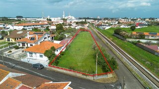 Land for sale in Marinha Grande, Portugal — €90,000