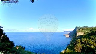 Land for sale in Santana, Portugal — €215,000