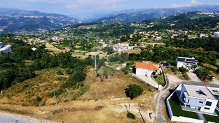 Land for sale in Cinfães, Portugal — €220,000
