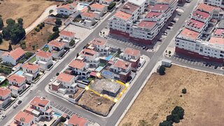 Land for sale in Loures, Portugal — €290,000